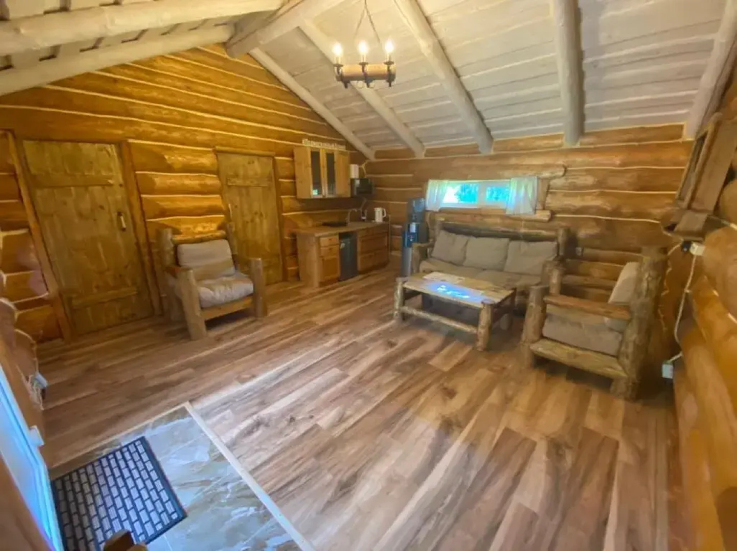 Частный дом Подмосковный Домик с двумя спальнями Люкс