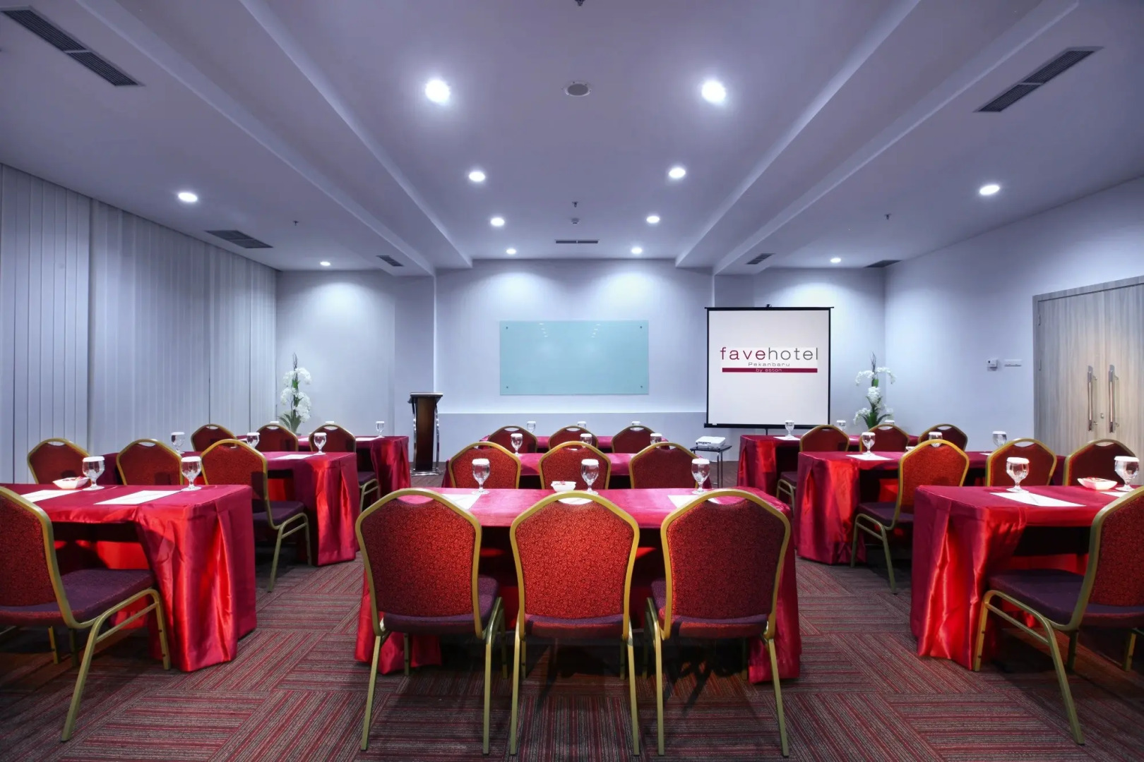 Отель Favehotel Sudirman, Pekanbaru