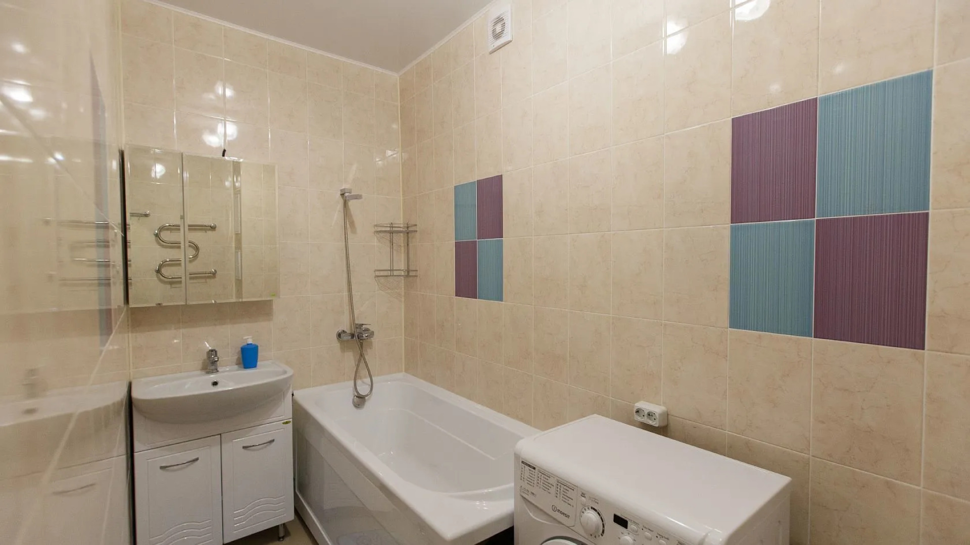 Апартаменты Right Room трехкомнатные на Салтыкова-Щедрина 3