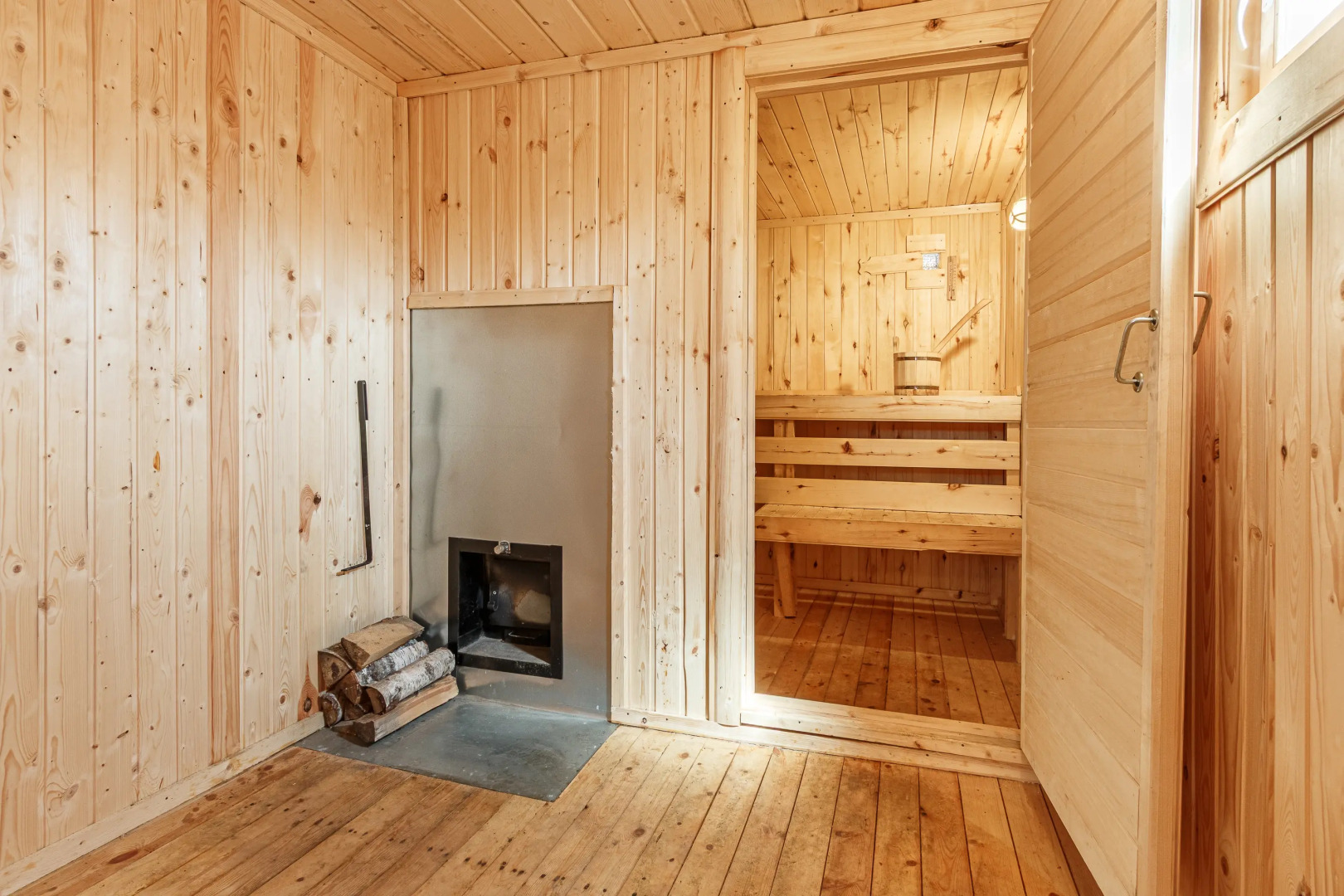 Частный дом семейный с баней