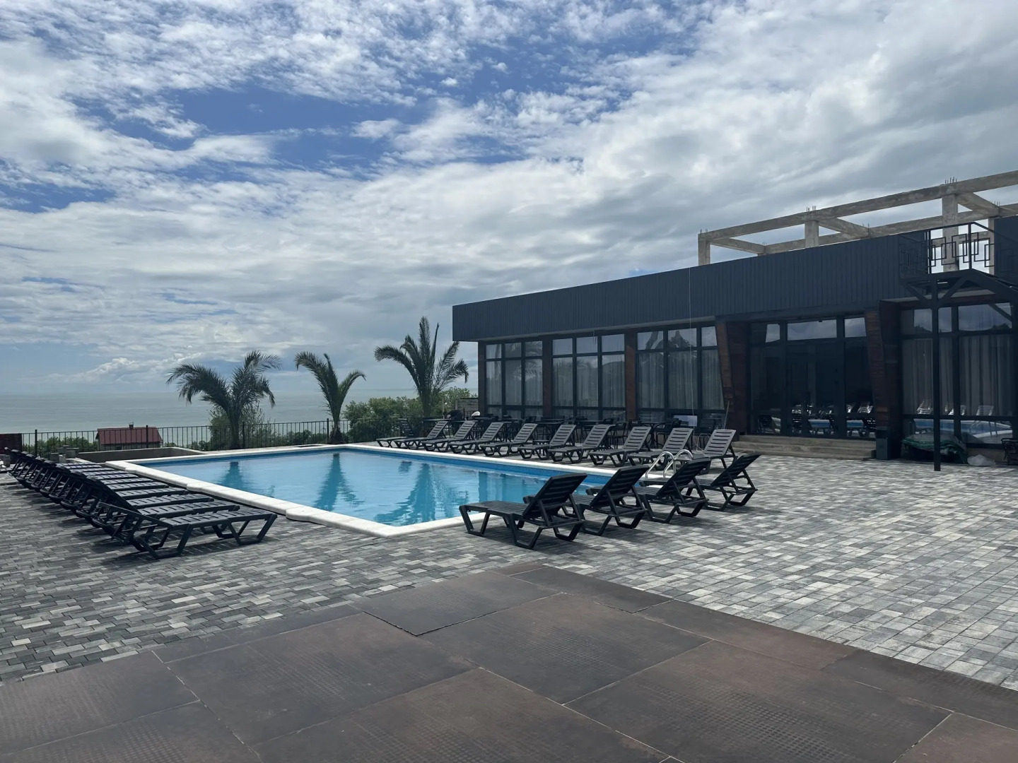 Отель Manresa Family Resort