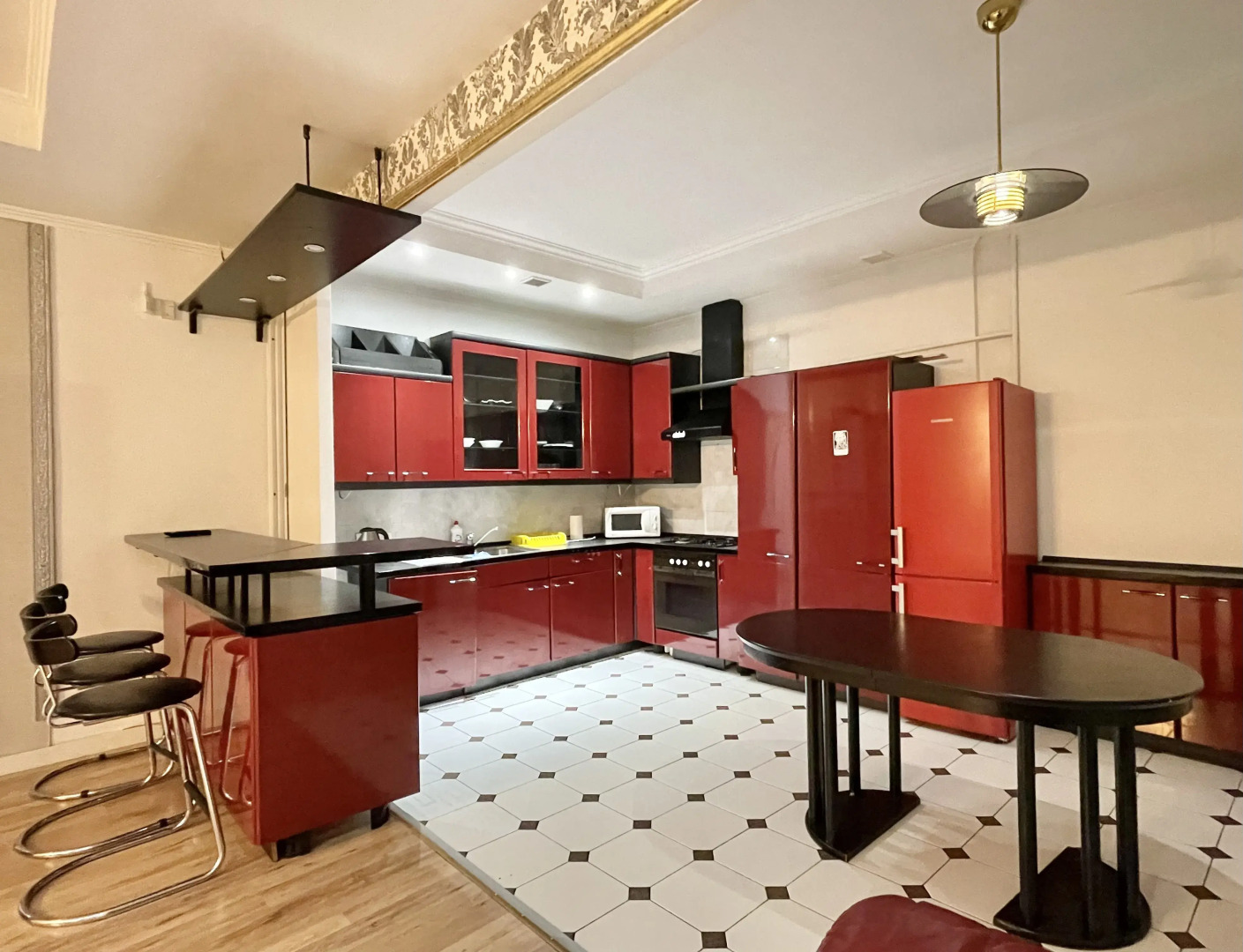 Апартаменты 4-комнатные HomeApart Володарского, 18