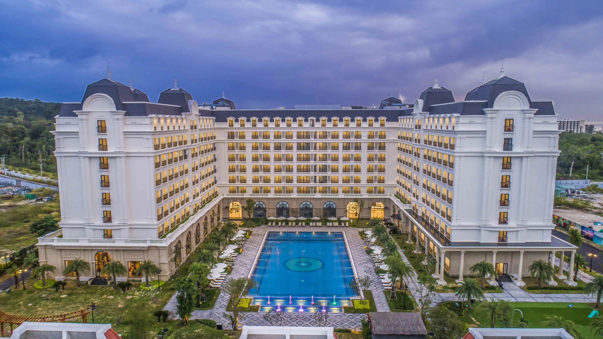 Отель Vinholidays Fiesta Phu Quoc