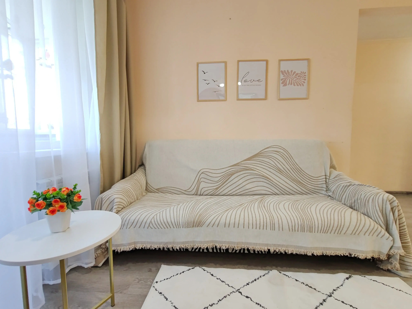 Апартаменты 2-комнатная квартира 8-я Радиальная ул 10