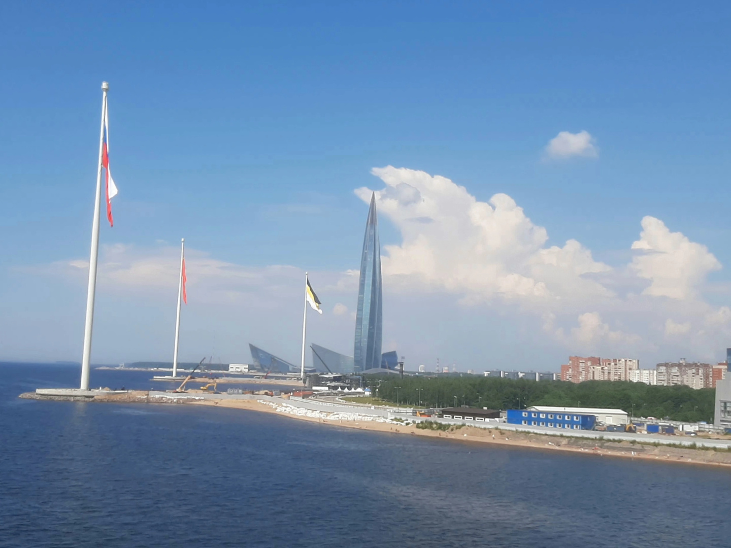 Квартира с панорамным видом на залив