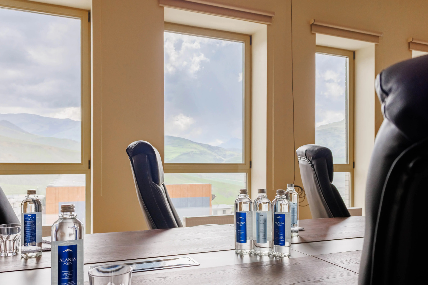 Отель Космос Ла Валли