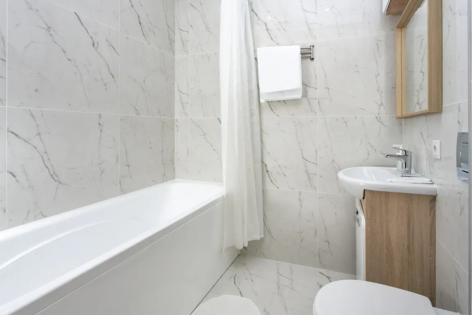 Апартаменты Домант Романова 60/1 (2)