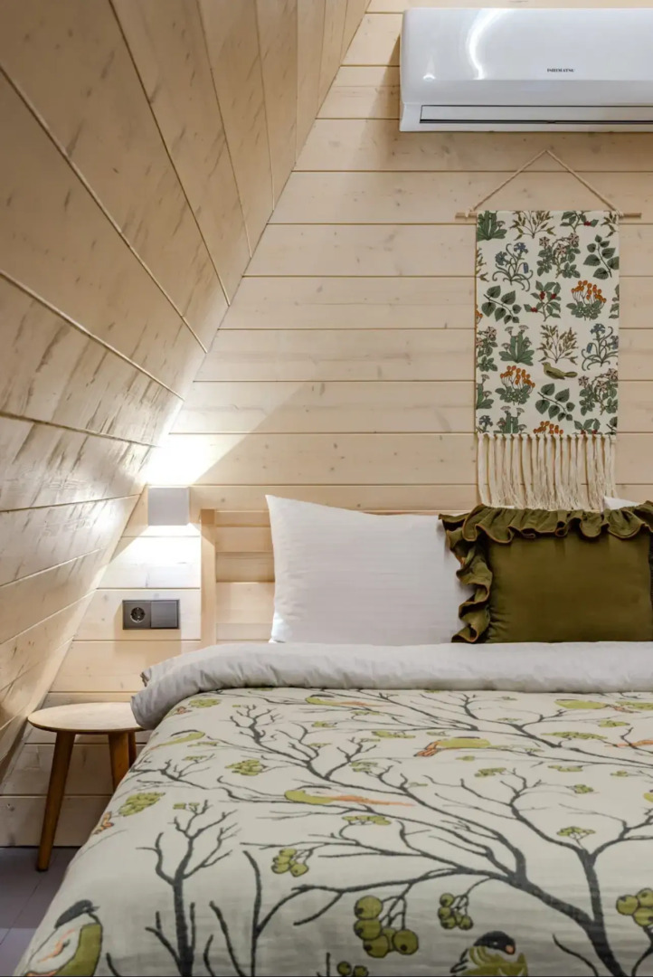 Частный дом Увеличенный А-фрейм Сад с баней и чаном