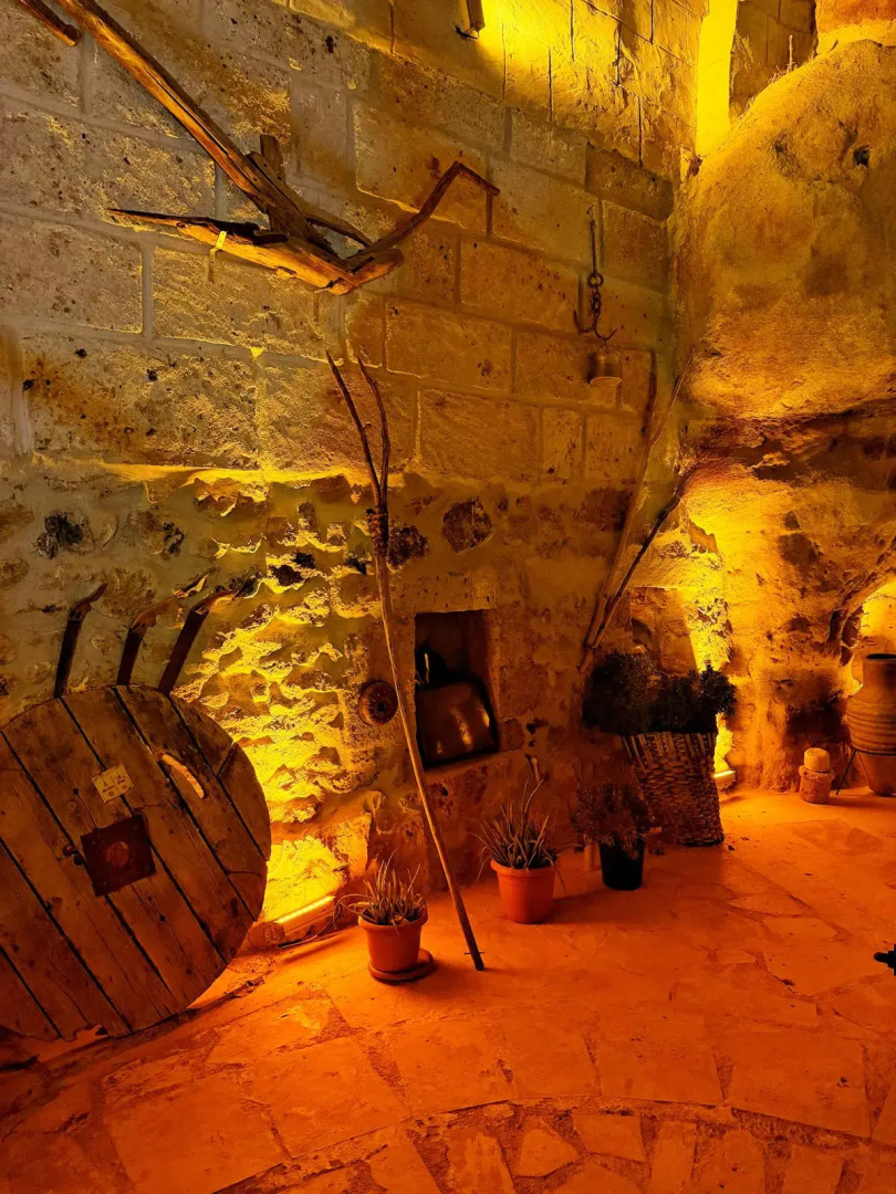 My Cave Suites
