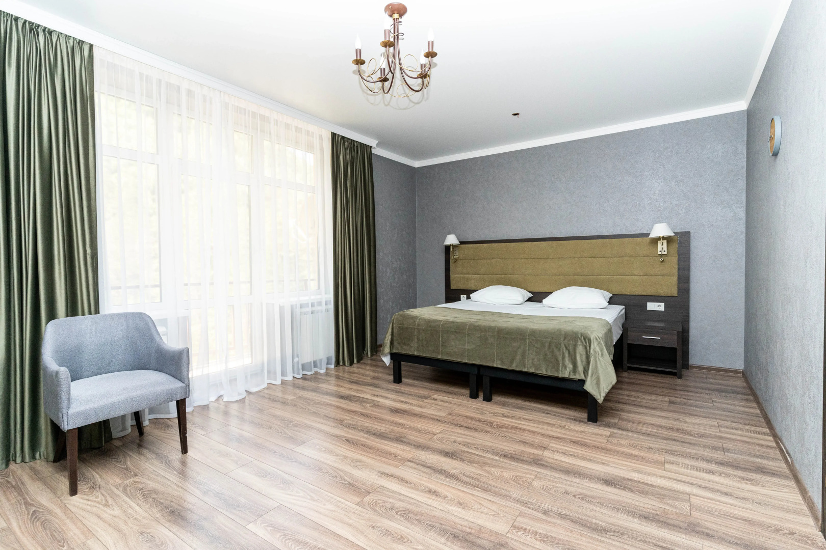 Отель Крокус