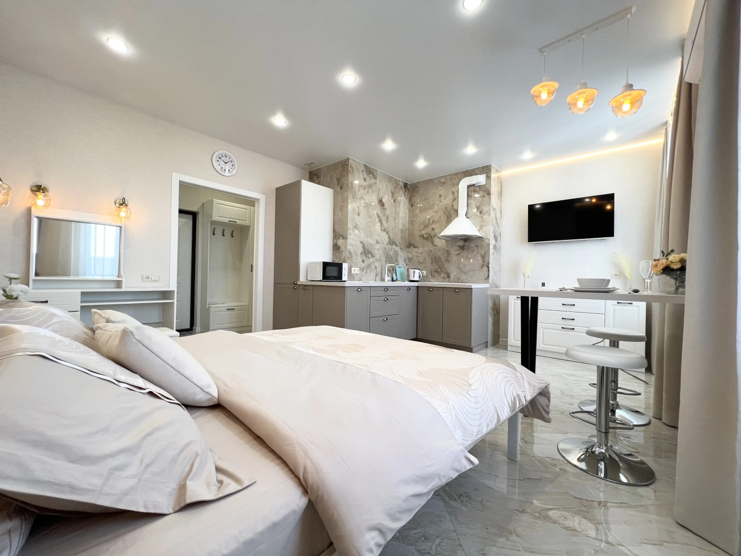 Апартаменты на Солнечном бульваре 18 студия