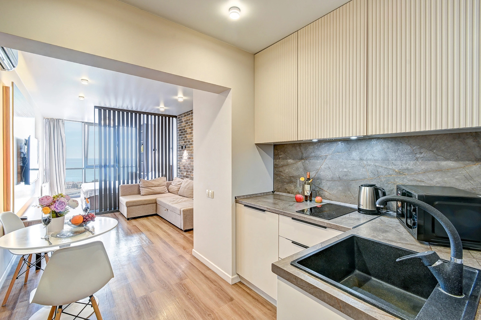 Апартаменты Шикарные MorskayaSimfonya-2 с панорамой на море с бассейном на территории ЖК