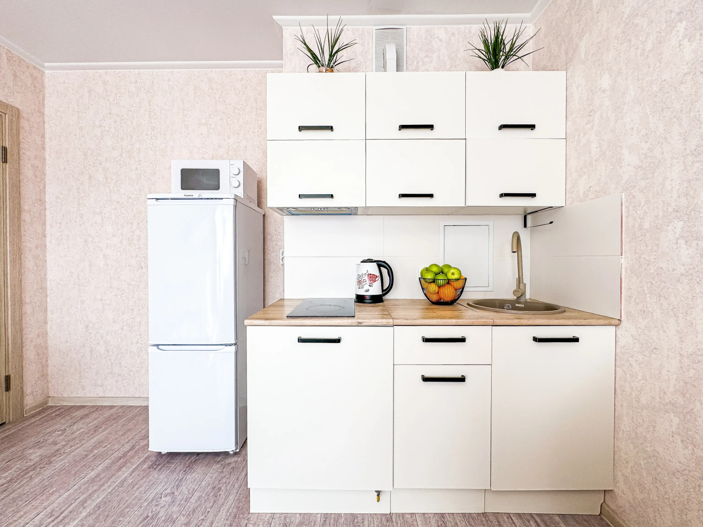 Апартаменты Самый лучший день сегодня у пляжа Алексино