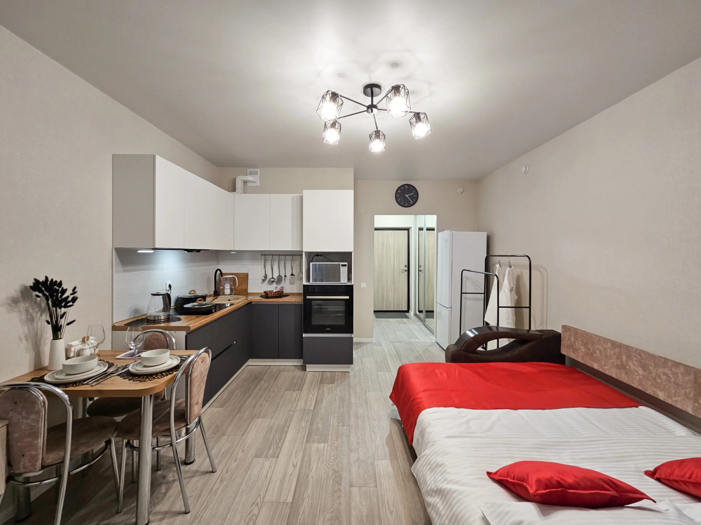 Квартира Уютная студия в тихом участке города