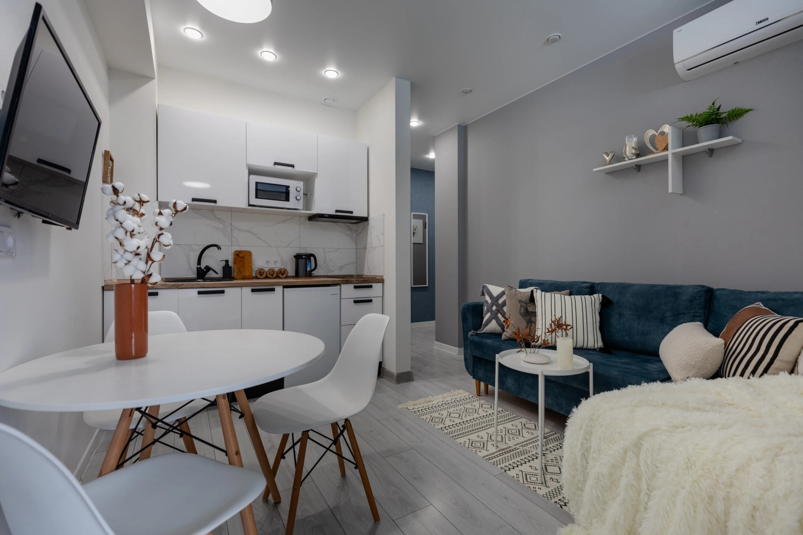 Апартаменты Море Апартаментов на Эстонской 37/4 - 024