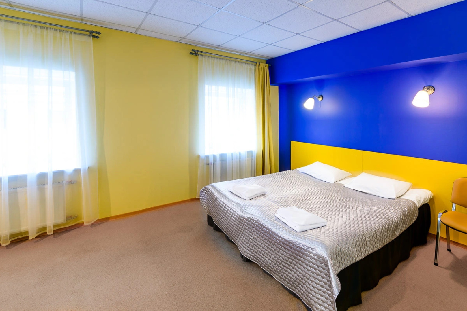 Отель Red Apple