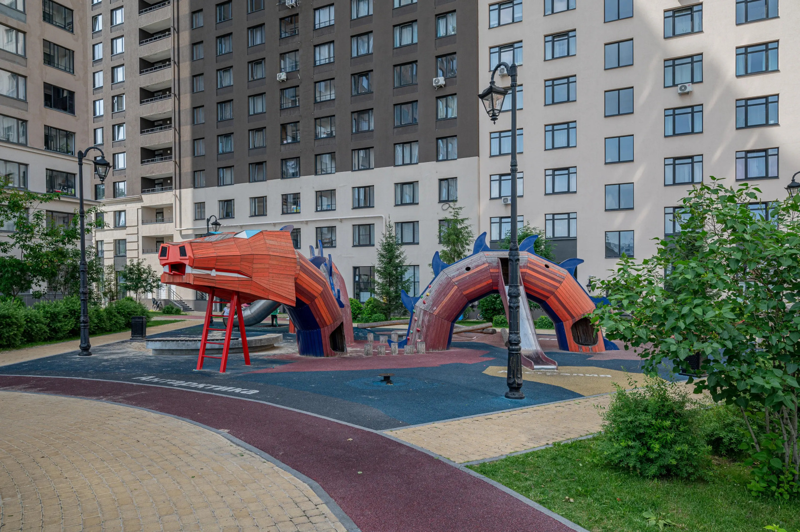 Апартаменты на Краснолесья 10/3