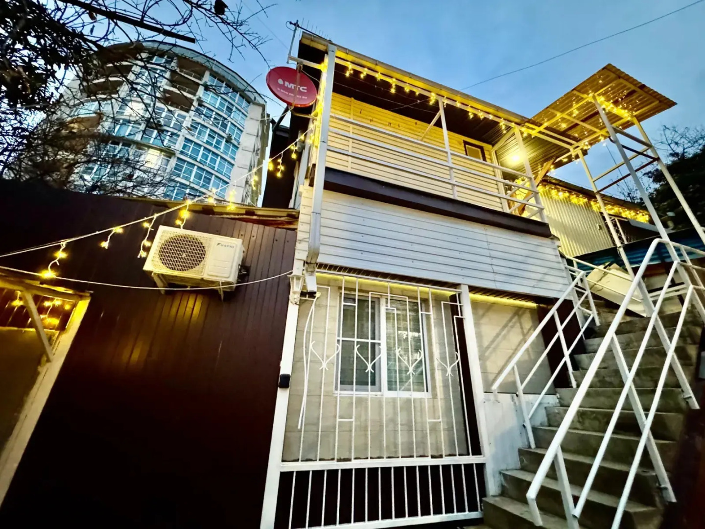 Частный дом с террасой Sun City в центре Сочи