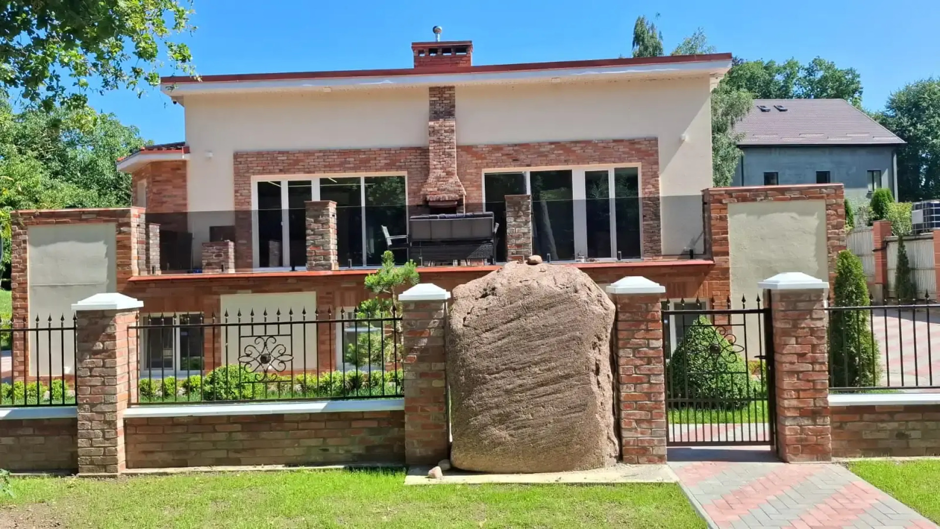 "Вилла 28" студия 1 на первой береговой линии