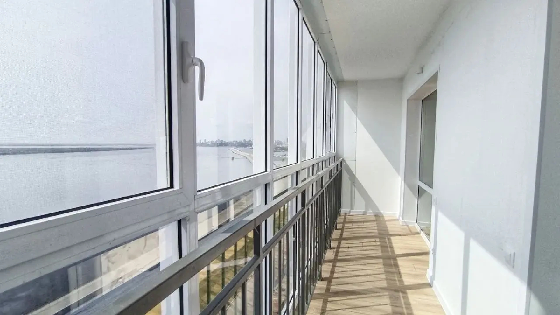 Квартира дизайнерская Renta27 в ЖК Riverdаy