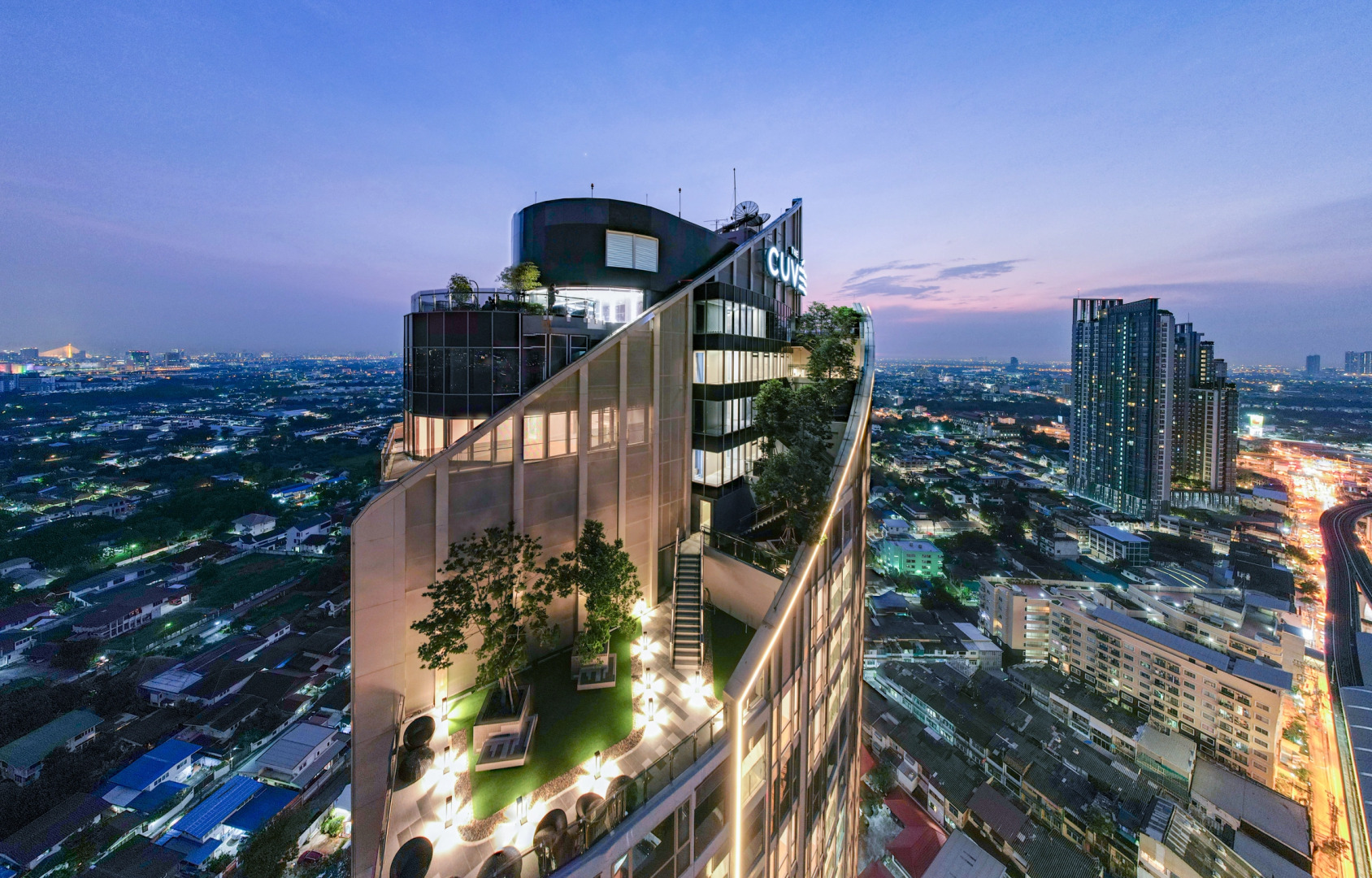 Отель Oakwood Suites Tiwanon Bangkok
