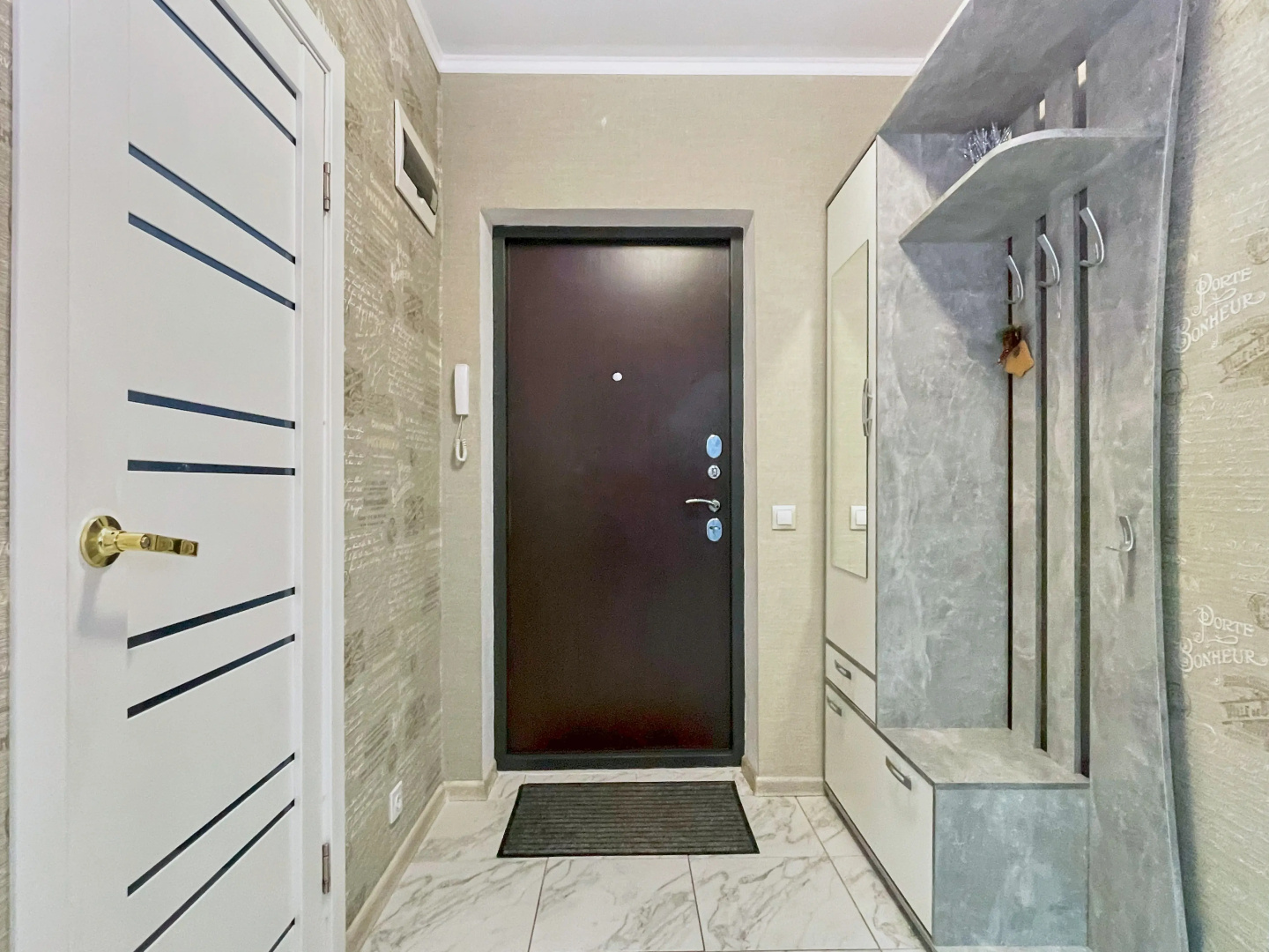 Квартира 1-комнатная 37 м²