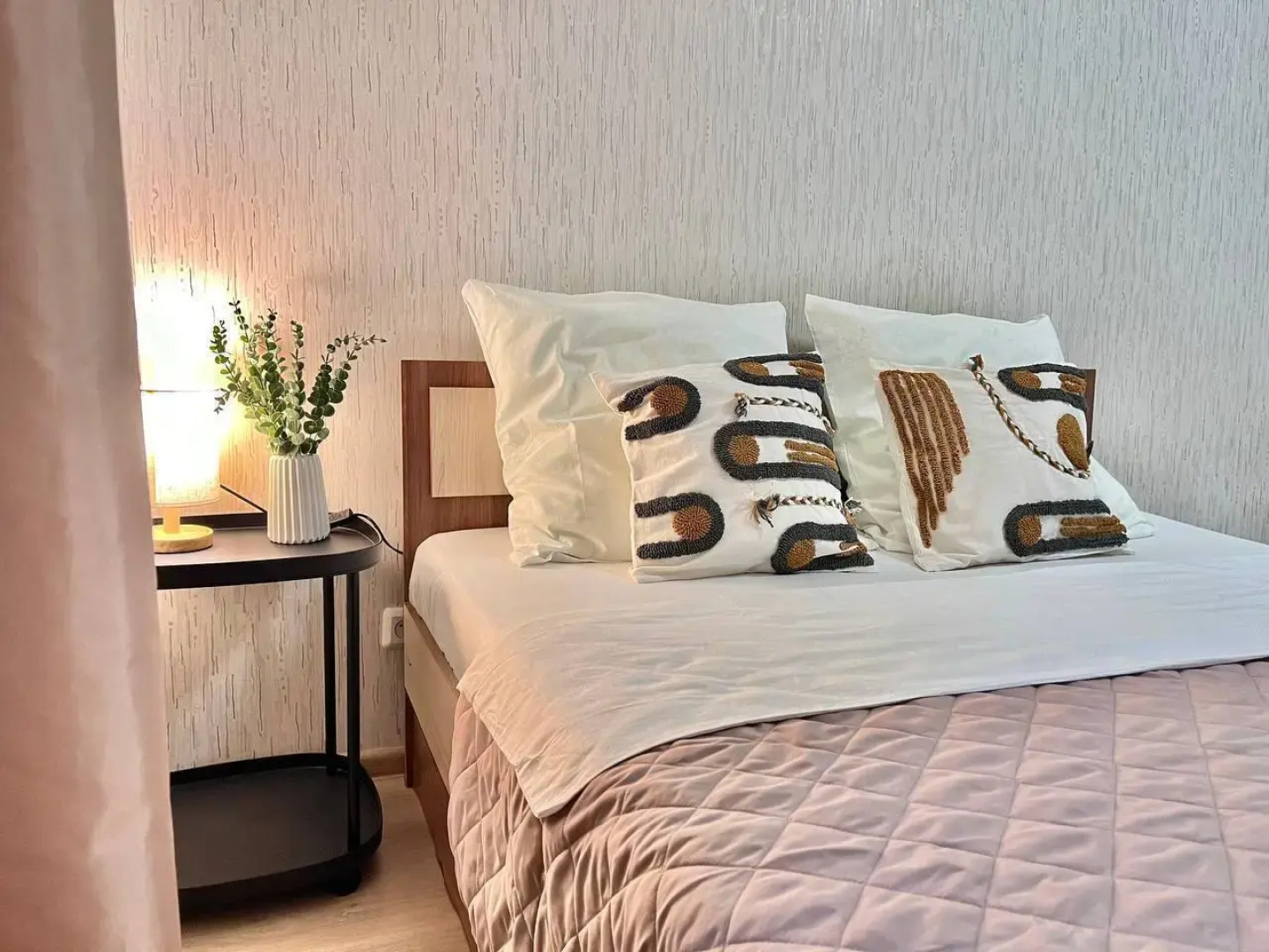 Апартаменты на Революции