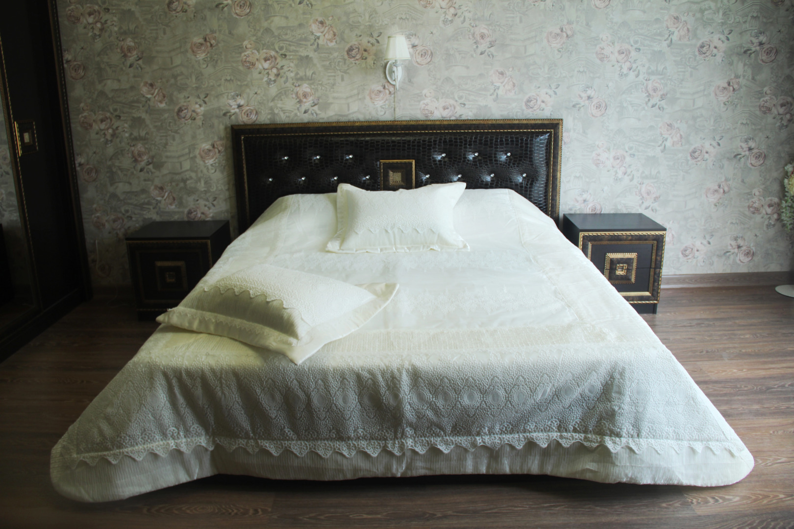 Моцарт Холл