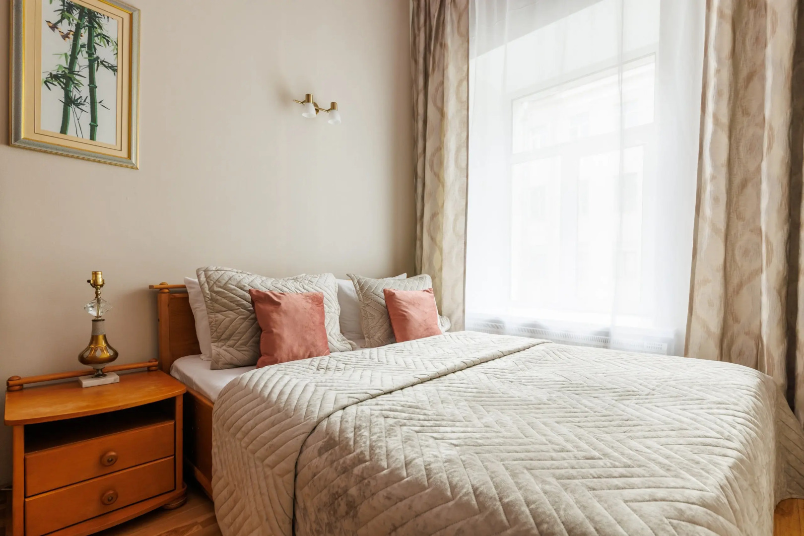 Апартаменты 2 спальни на Большой Московской 9