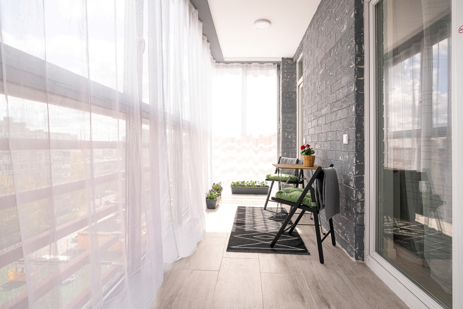 Апартаменты Чёрное дерево 2.0