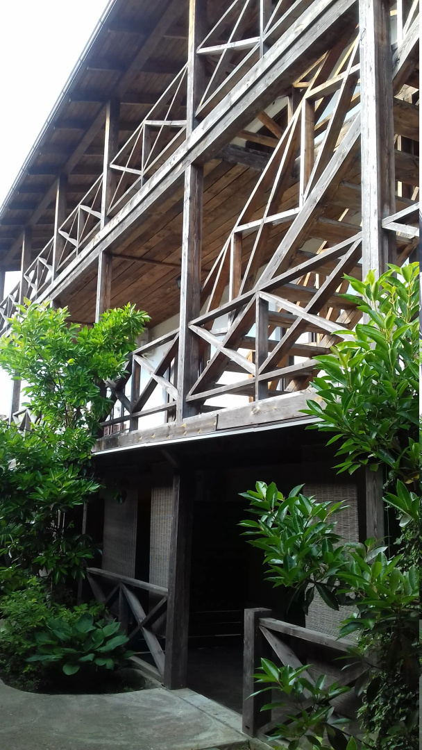 Alaku Hotel