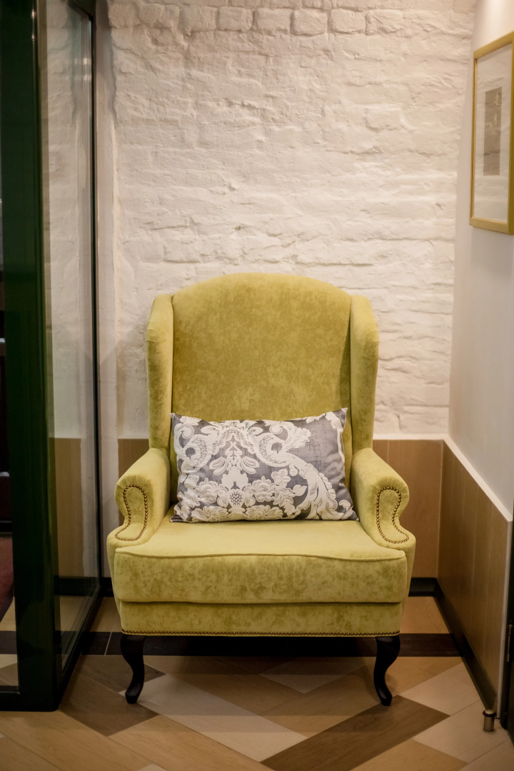 Отель Еcенин