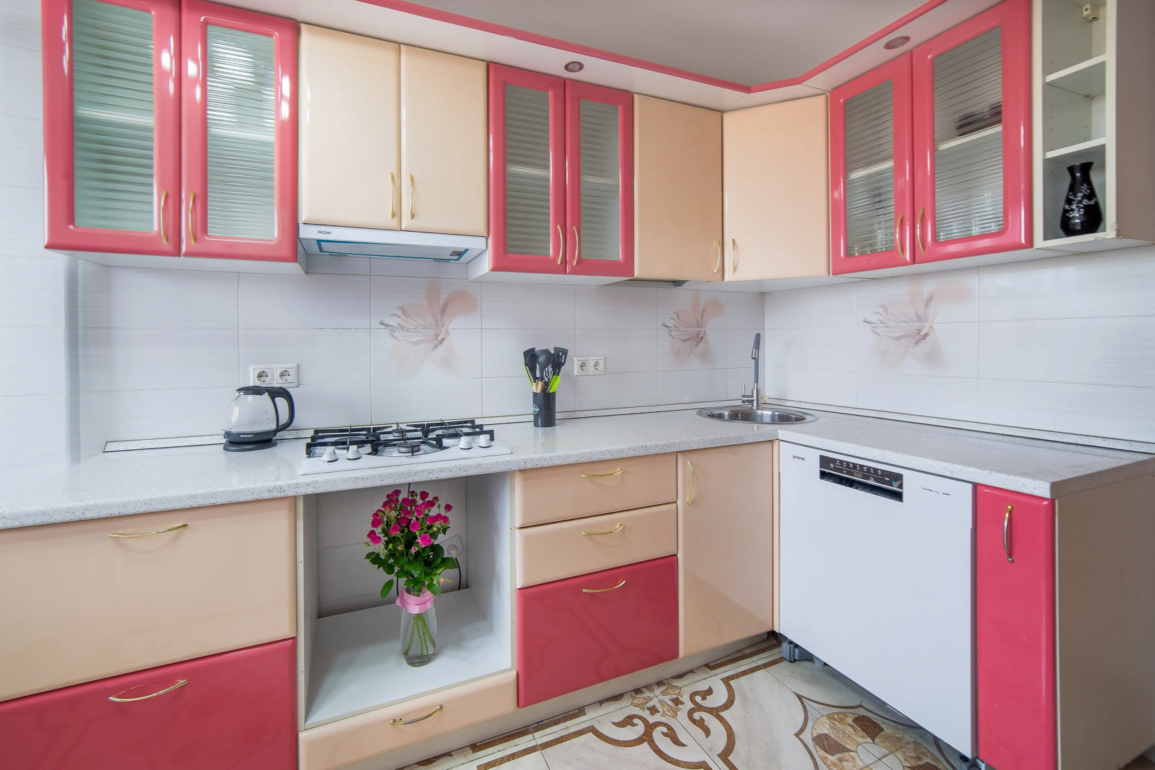 Апартаменты MyhomeYourhome на Островкого 67