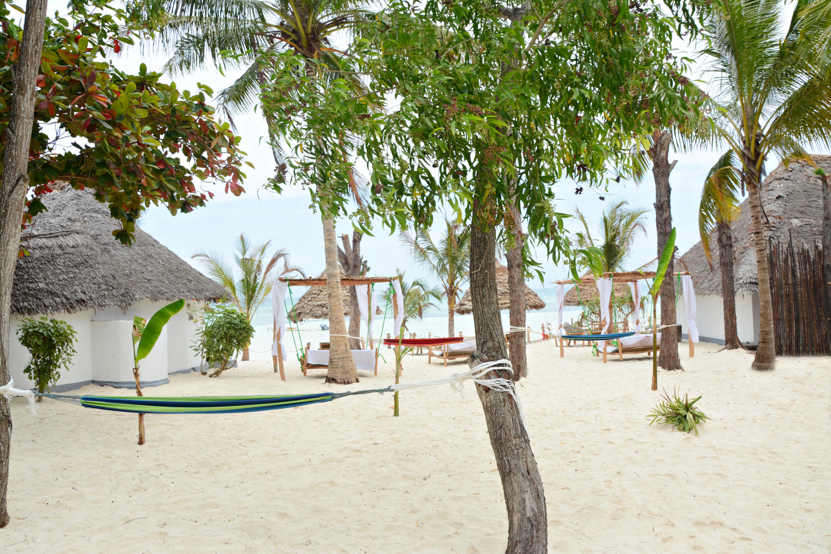 Отель Aya Beach Bungalows