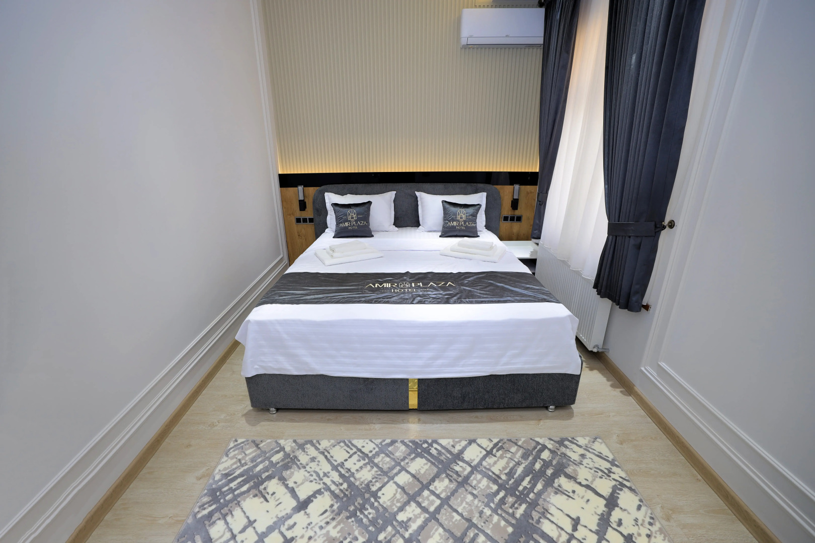 Отель AMIR PLAZA