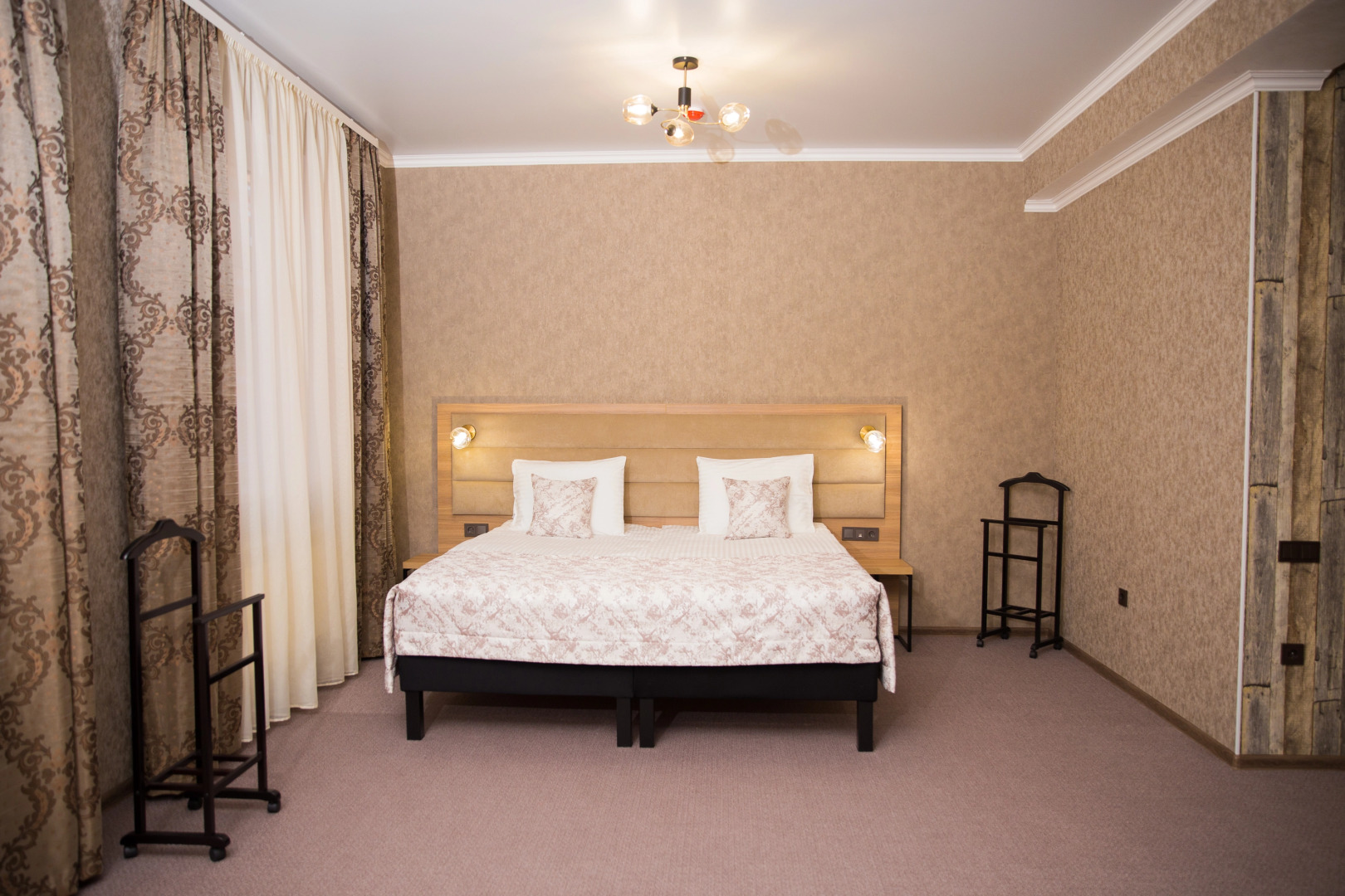 Отель Пассаж