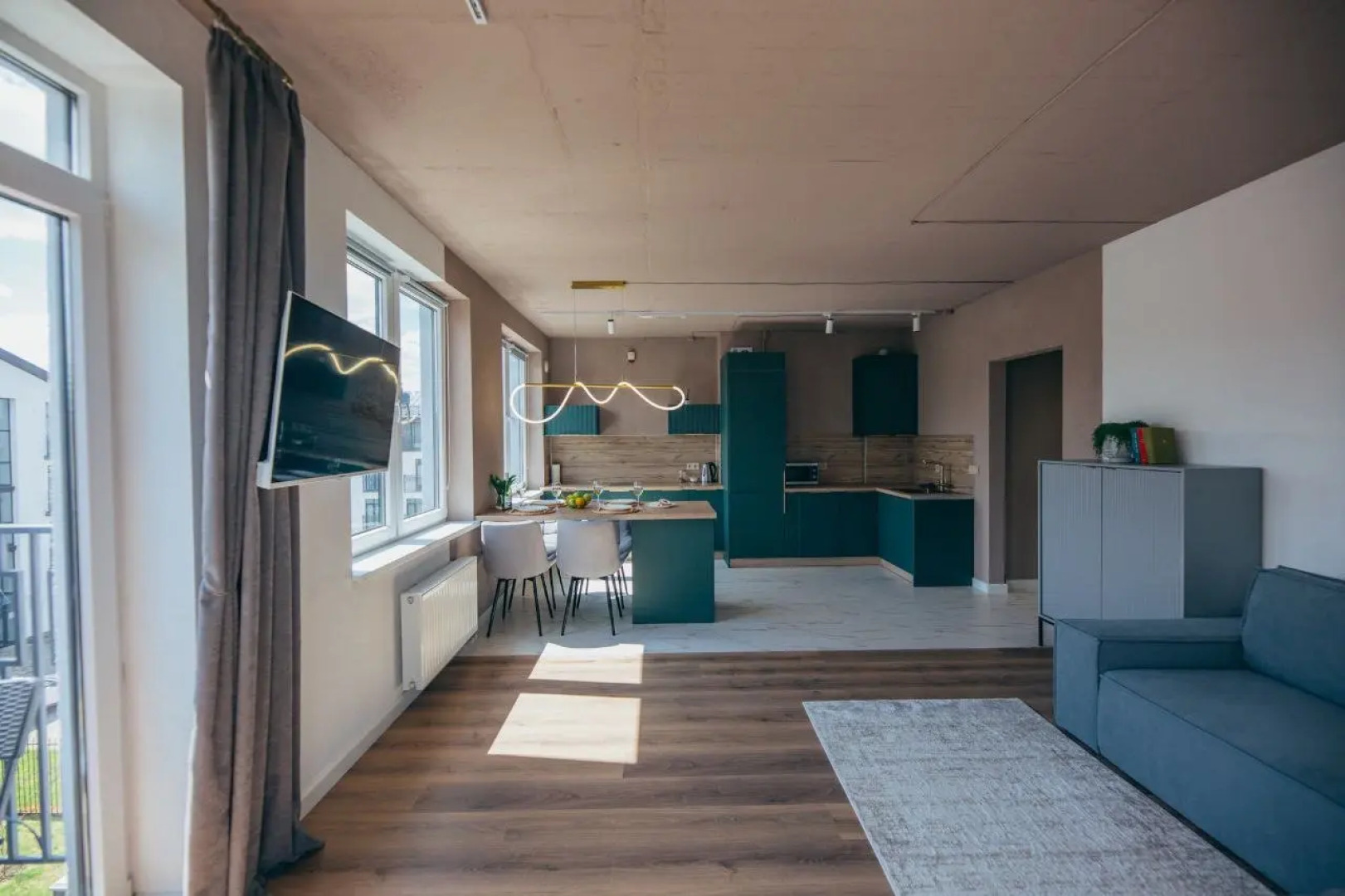 Квартира двушка в 100 метрах от моря