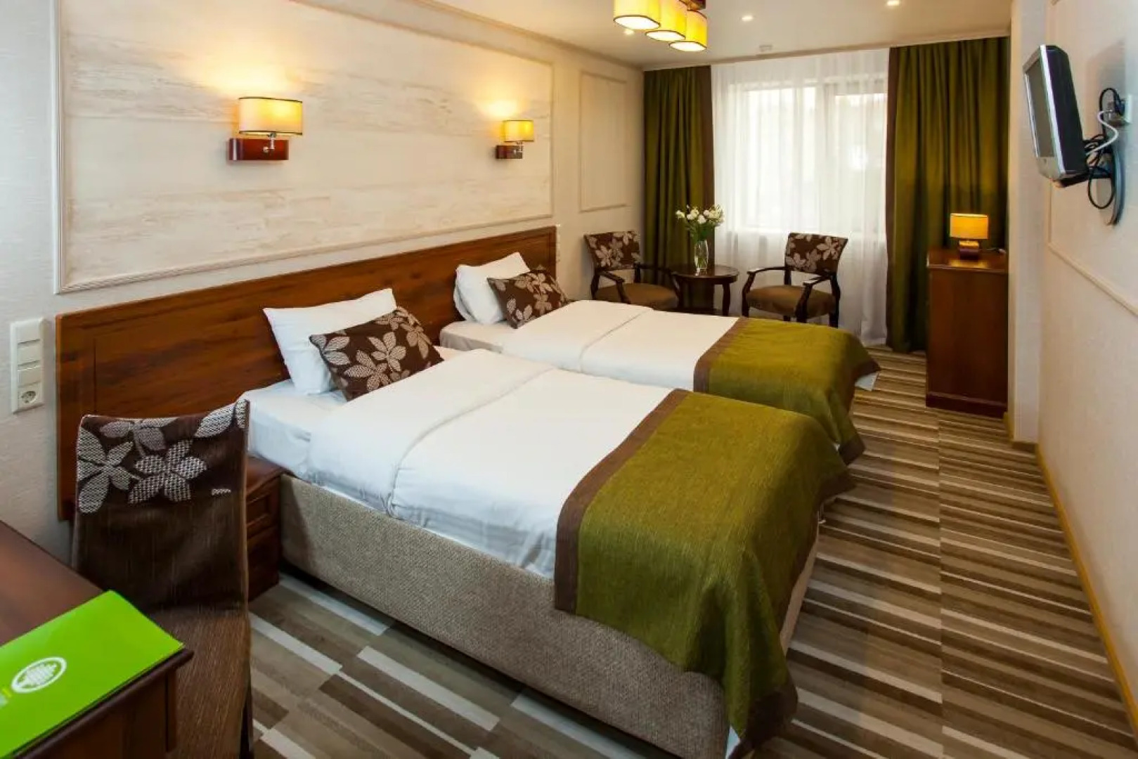 Отель Платан Южный