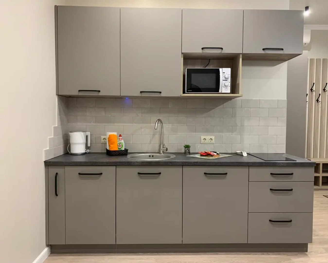 Апартаменты  Apart SV4 Цоколь Раушен Престиж