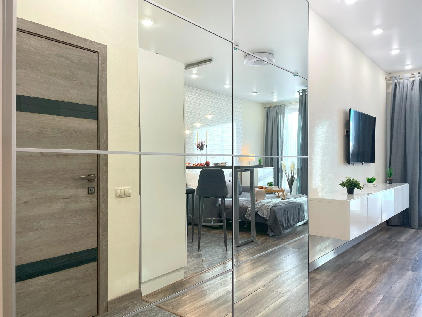 Апартаменты современные у ТЦ Авиапарк