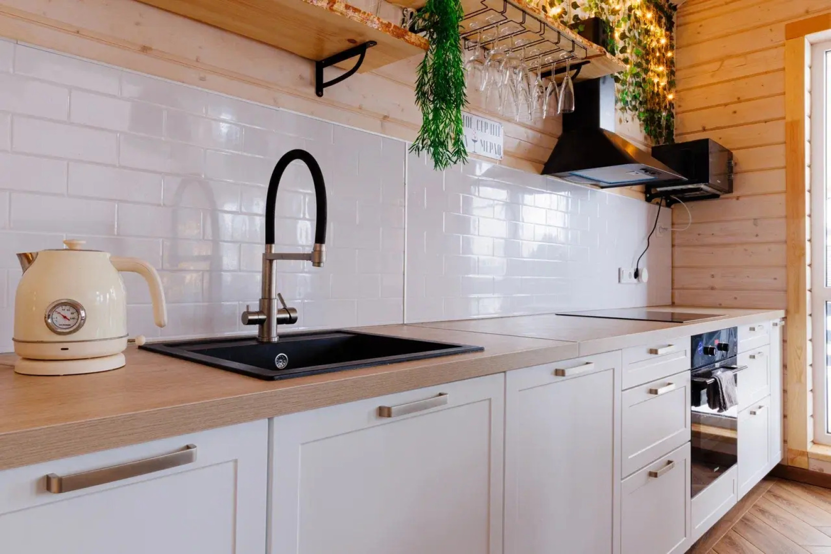 Частный дом Традиция отдыха - дом у озера c баней и купелью