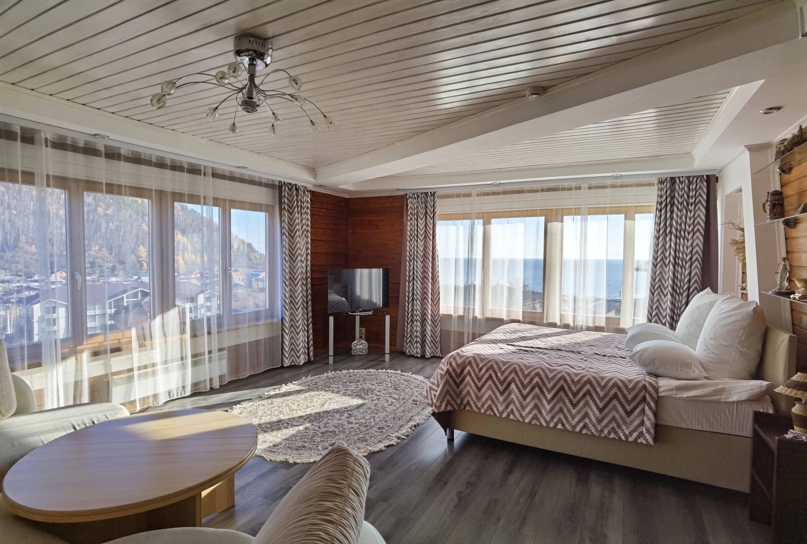 Гостиница Крестовая падь