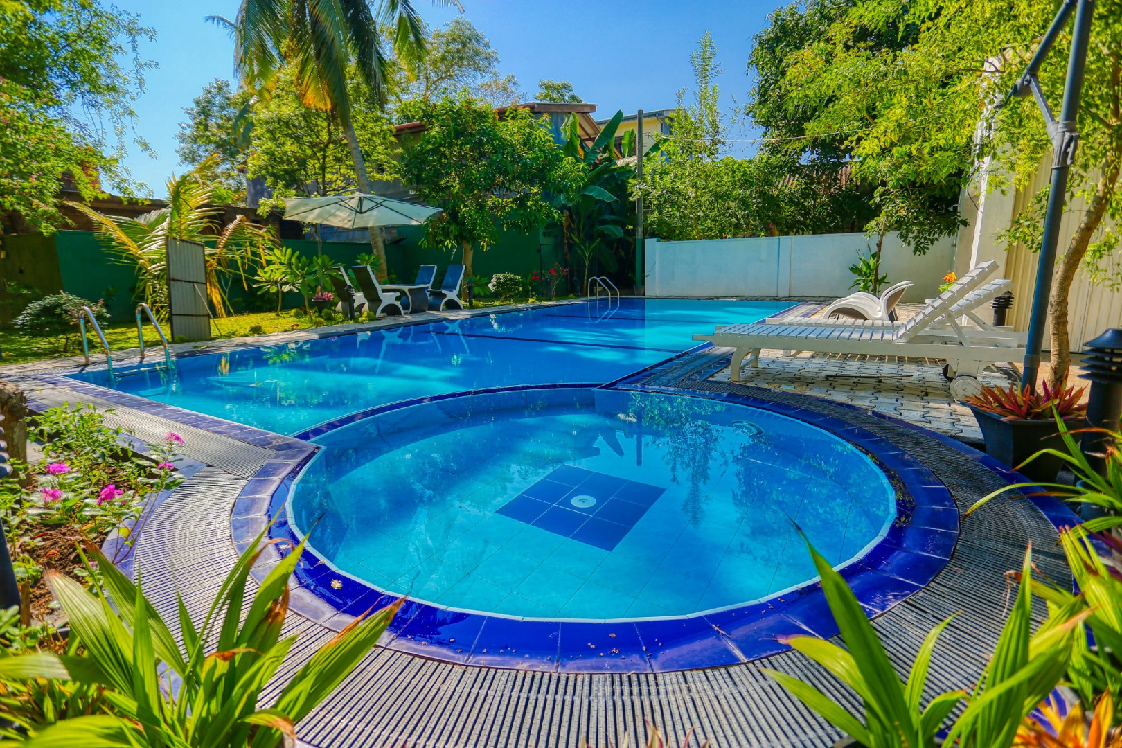 Апартаменты Yoho White House