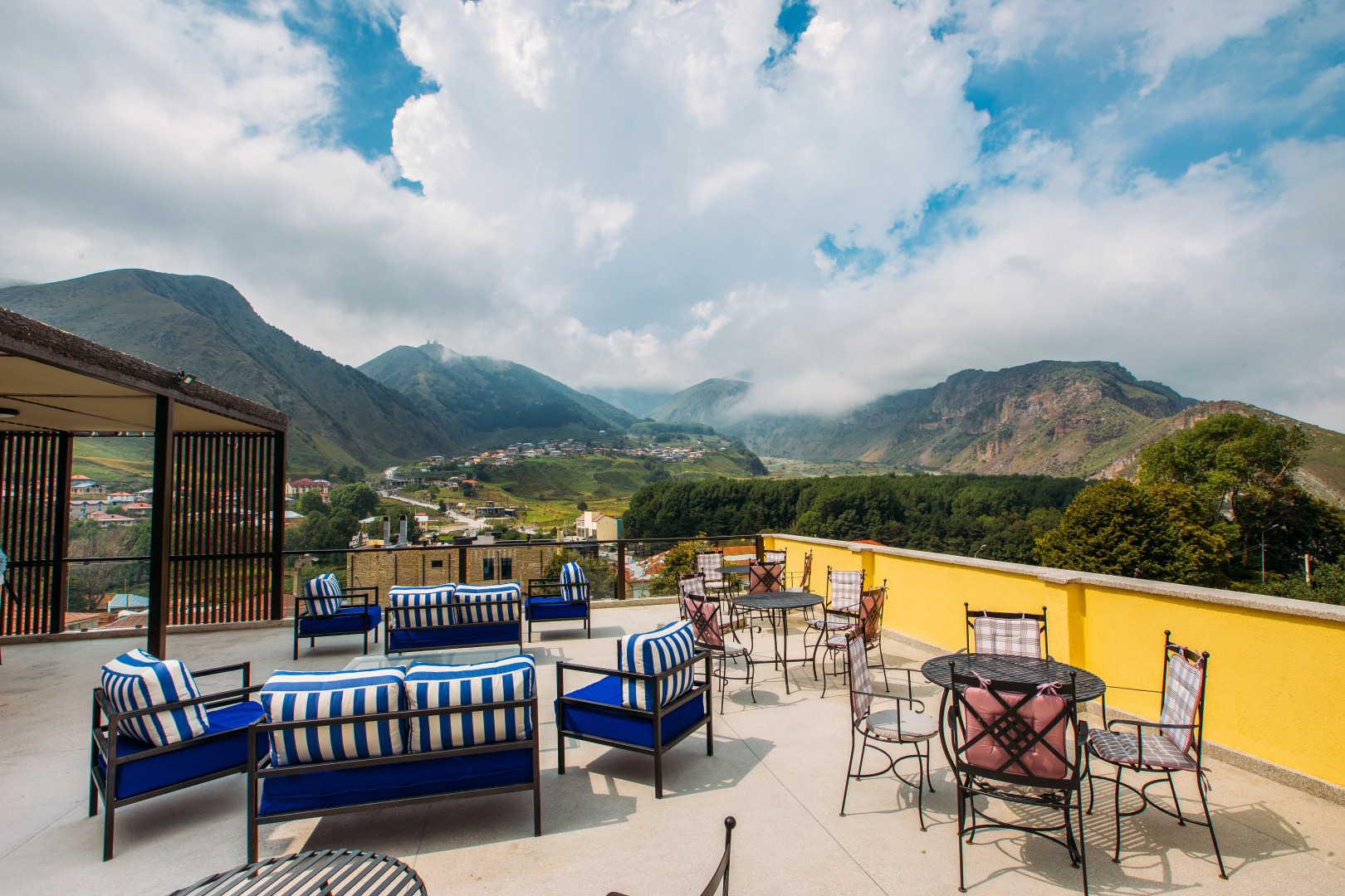 Hotel Mount Inn Kazbegi
