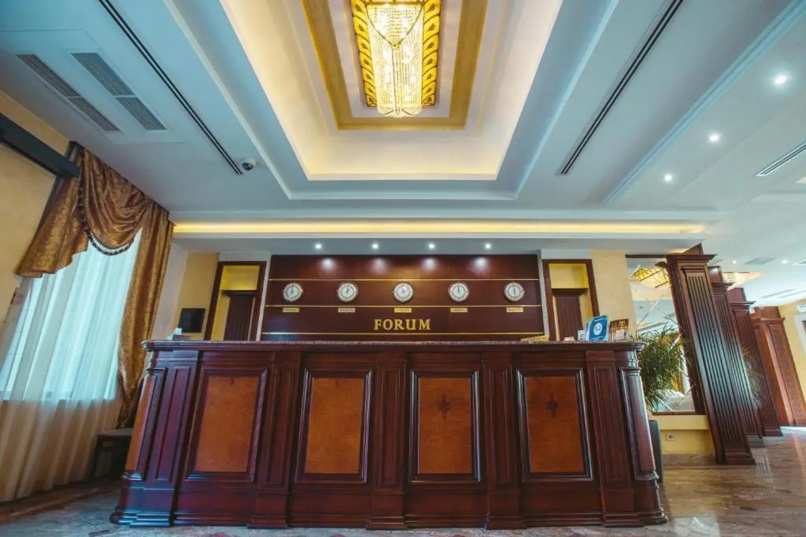 Отель Грейс Форум