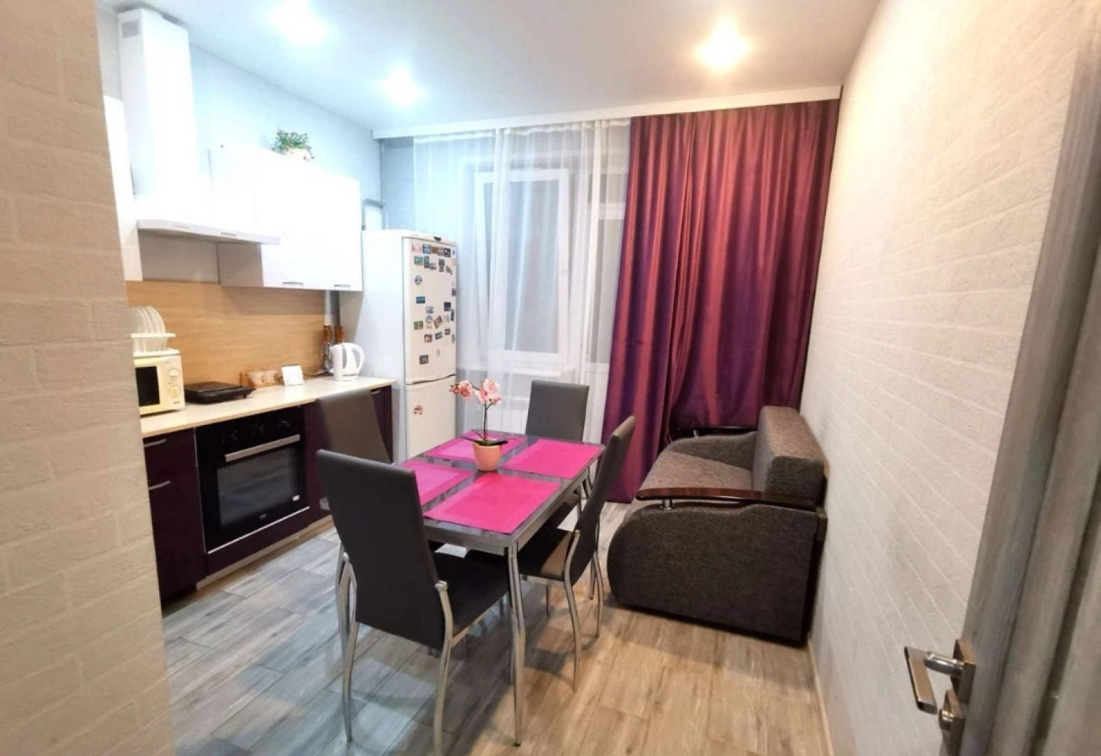 Квартира День и ночь на Родионова