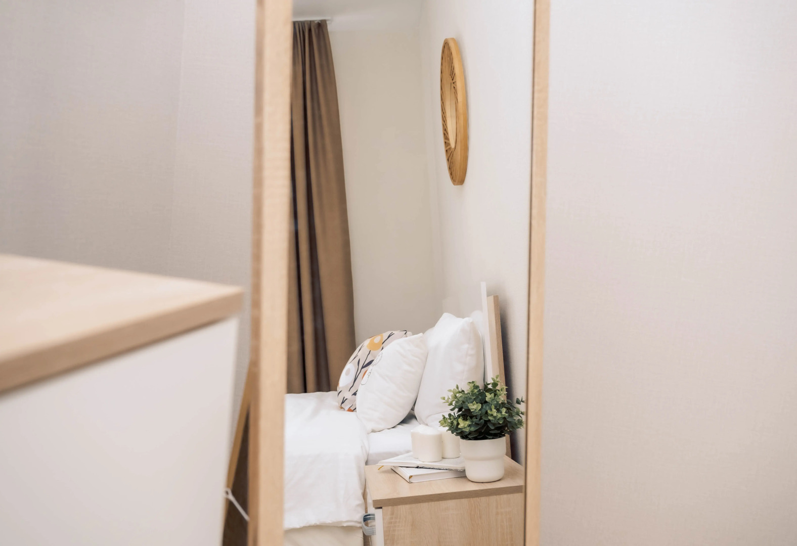 Трехкомнатная Просторная Квартира на 6 гостей у ТЦ Планета и Аквапарка