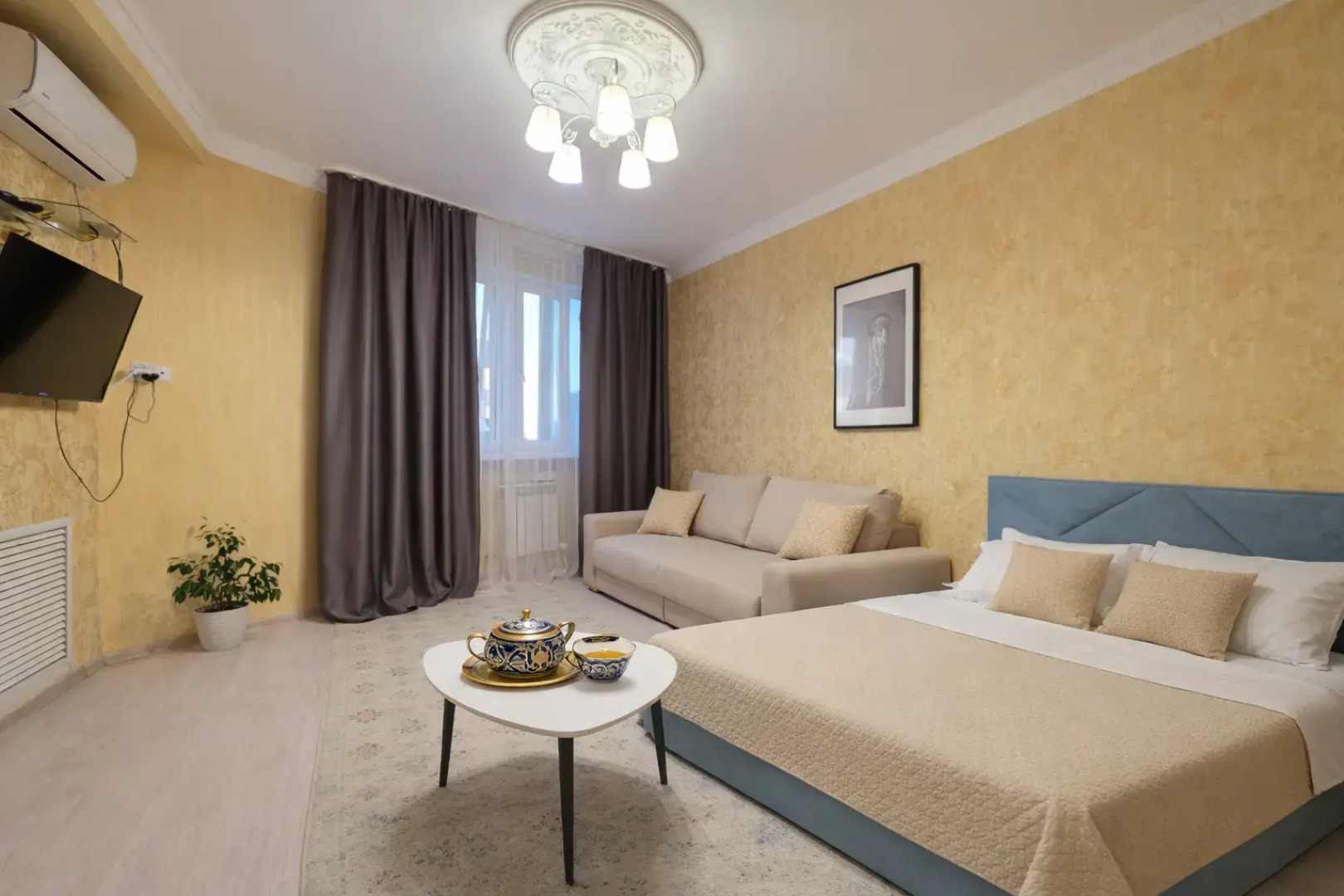 Апартаменты 2х комн.кв с 2мя кроватями и раскладным диваном на 23м этаже