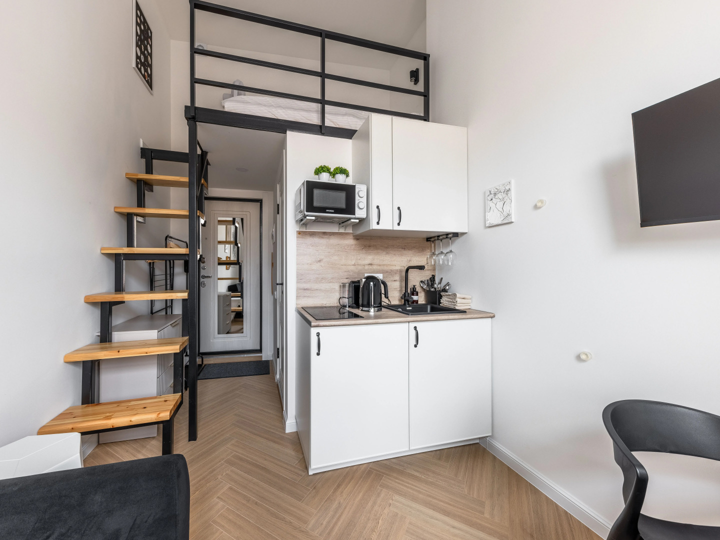 Квартира Уютная студия в центре с окнами в тихий двор