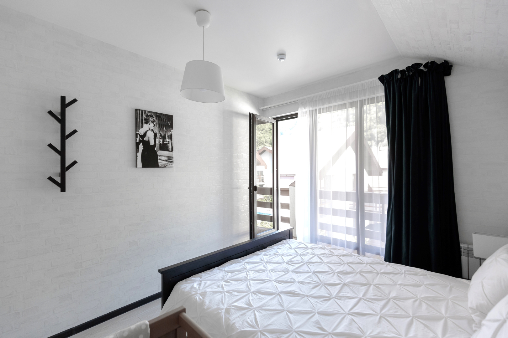 Частный Дом напротив казино с личной парковкой